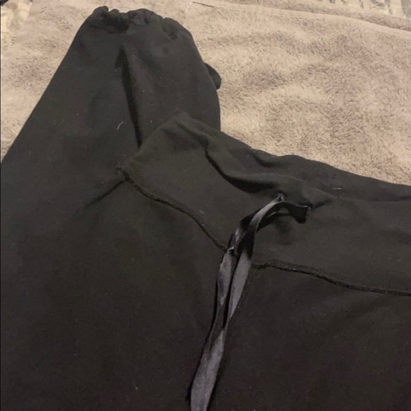 Lululemon pants - Picture 2 of 4